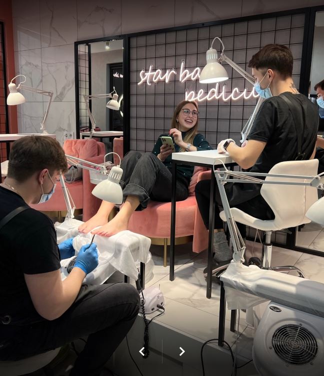 Найкраща в Києві студія Манікюру "STAR BAR NAILS"