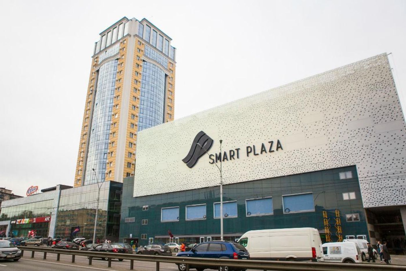 ТРЦ Smart Plaza Polytech - найкращий торгово-розважальний центр Києва